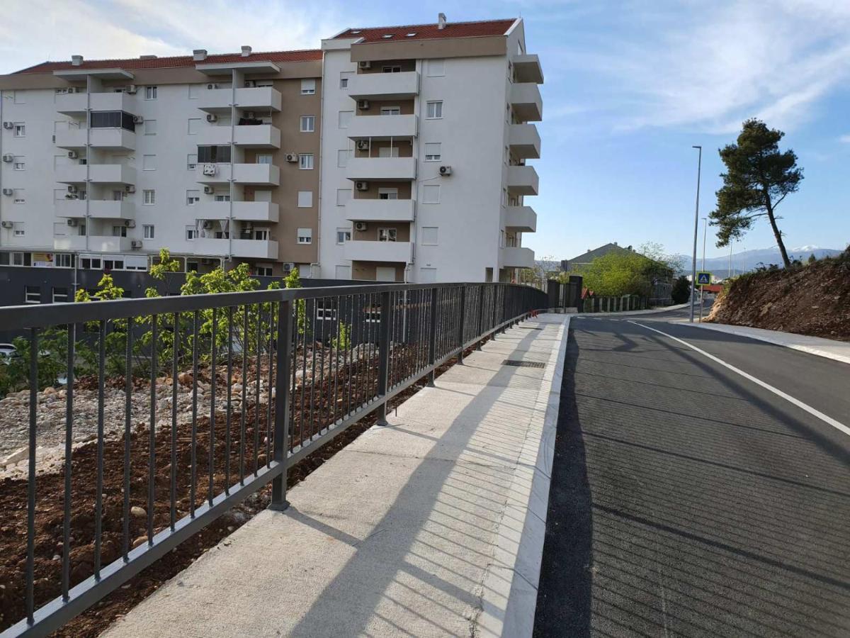 Sunny Hill Suite Ljubovic Podgorica Eksteriør billede